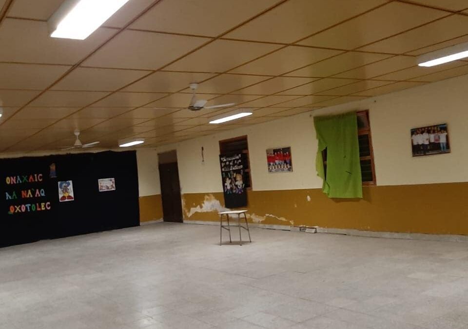 Terminamos con los trabajos en la EEP Nº 279, ubicada en el Lote 39, El Aguara de Colonia Aborigen, en Quitilipi. Reparamos los desperfectos eléctricos, iluminación, electrobomba , almacenamiento y sanitarios.