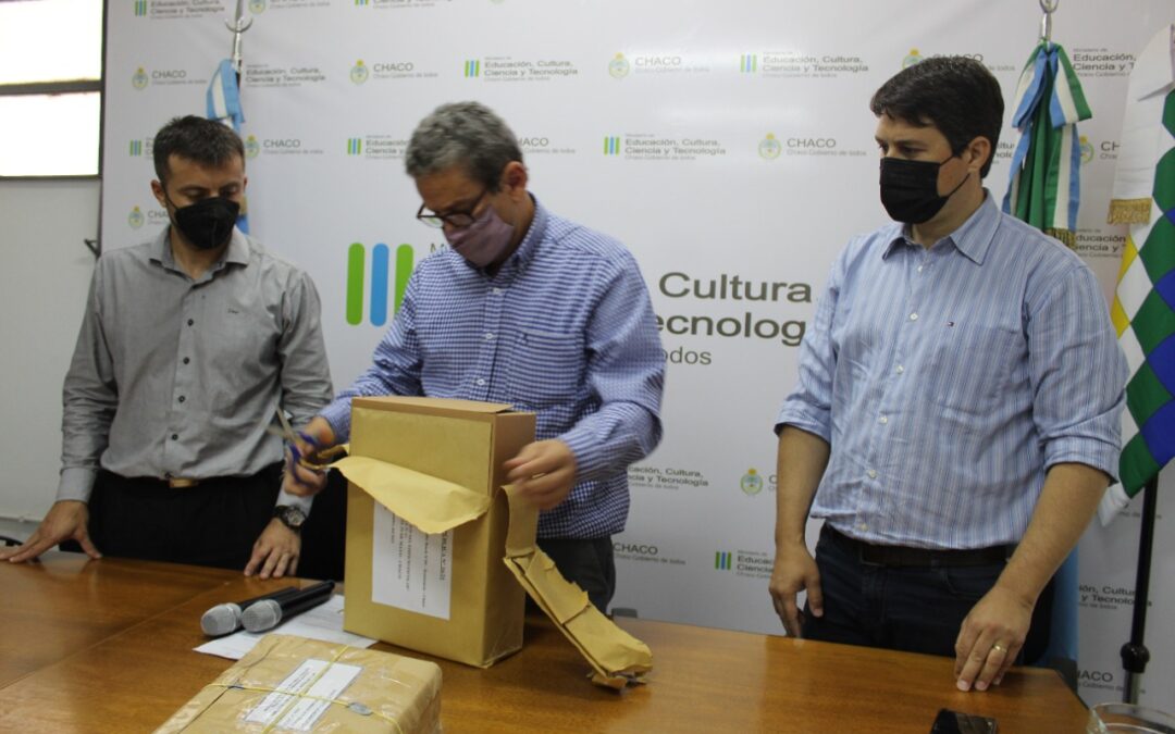 Con la presencia del ministro de Educación, Aldo Lineras y el intendente de Machagai, Juan Manuel García. Abrimos los sobres de licitación para el Jardín de Infantes N° 63 “Costancio Vigil” de Machagai. La obra que tiene un presupuesto oficial de 42.931.598,19 que tuvo tres oferentes NOVA SRL,  Construir de Henry Kunze y Belarco SRL.