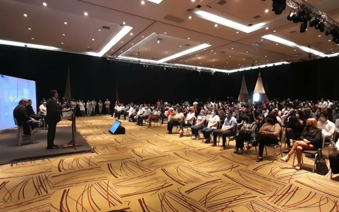 Participamos del anuncio del Plan de Inversión de Educación y Salud 2021-2022 en el Centro de Convenciones Gala de Resistencia.  Esta medida requiere una inversión total de $6628 millones, de los cuales: $1.017 millones pertenecen a obras terminadas, $904 millones a obras en ejecución y $4.707 millones a obras que se ejecutarán en el 2022.