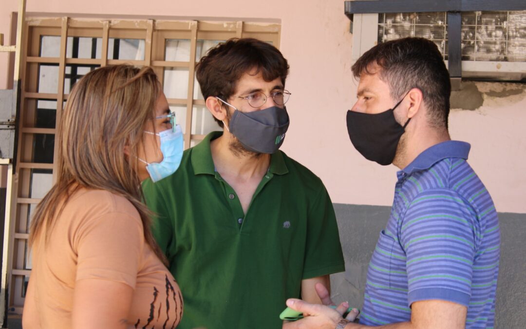 Recorrimos las EEP Nº 626 «Pte. Hipolito Yrigoyen», la EES Nº 61 «Dr. Arturo U. Illia» y la EES N° 85 «Eva Duarte» y planificamos intervenciones con la directora de la regional educativa XII, Gricelda Quiles, y Intendenta de Barranqueras Magda Ayala.