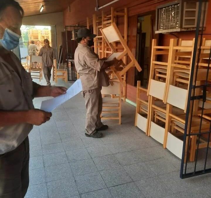 Trabajamos en la &nbsp;EEP Nº 404 “Zitto Segovia” de Resistencia para garantizar la provisión de servicios básicos, además de realizar refacciones y concretar la entrega de mobiliario escolar.