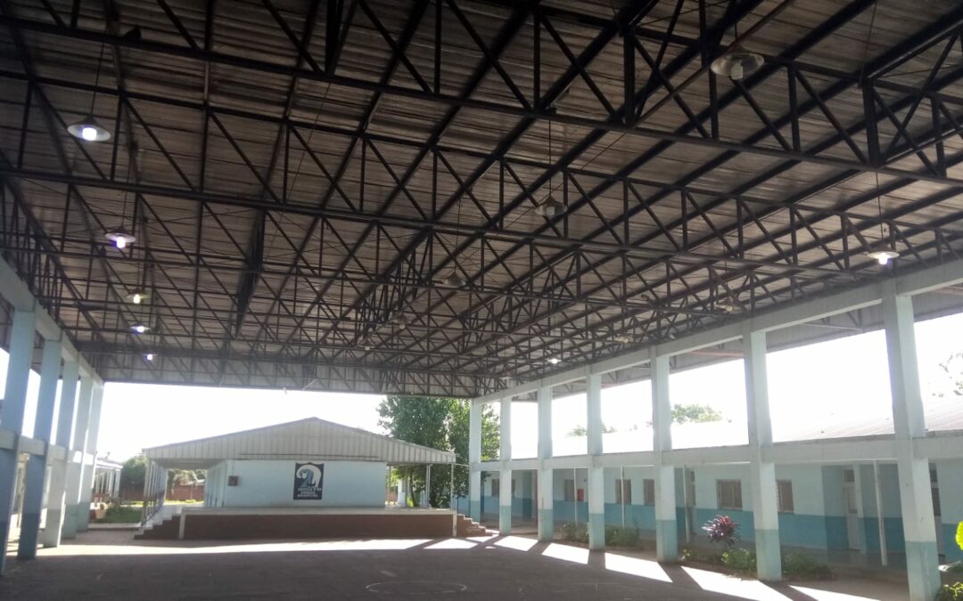 Solucionamos los problemas en el sistema eléctrico, y se hizo la instalación de&nbsp; ventiladores y lámparas en varias áreas de la EEP Nº 835 Villa Río Negro.