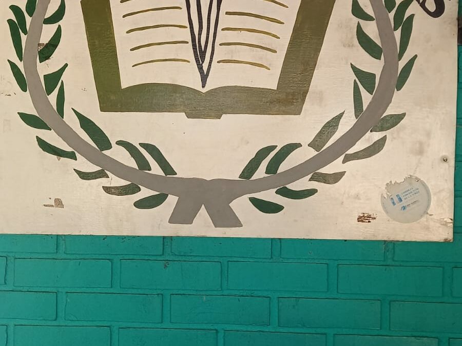 Estuvimos en la Escuela de Educación Primaria Nº 833 de Resistencia, donde solucionamos los problemas eléctricos registrados en las últimas horas.