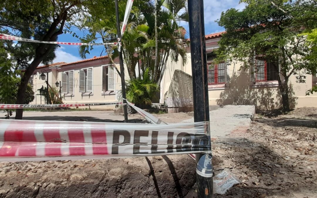 Supervisamos los avances en la obra de remodelación y refacción de la Escuela de Educación Primaria “Raúl B. Díaz”. La obra financiada por el Programa Nacional de Obras representa una inversión de superior a los $124 millones. Si bien los trabajos comenzaron a fines del año pasado la finalización se proyecta en los próximos meses.