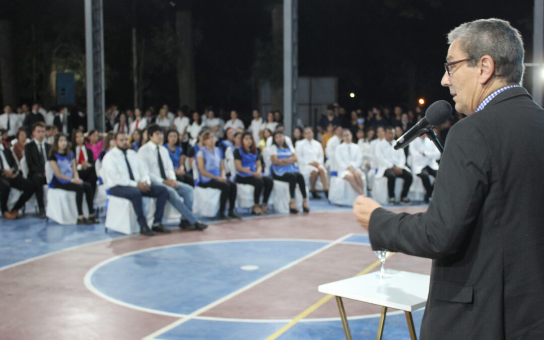 EL MINISTRO LINERAS PRESIDIÓ EL ACTO DE INICIO DE CICLO LECTIVO DEL NIVEL SUPERIOR EN LAS GARCITAS Y ENTREGÓ TÍTULOS A GRADUADOS