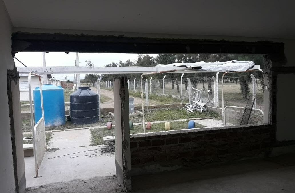Visitamos la obra de refacción y ampliación del Jardín de Infantes N° 218 de Santa Sylvina, donde se registran imporntantes avances.