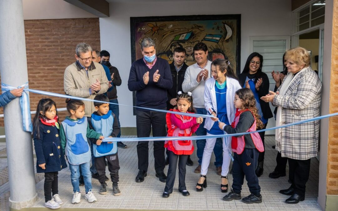 Con el acompañamiento del gobernador Jorge Capitanich, habilitamos el anexo de la Escuela de Gestión Pública Bilingüe Intercultural Indígena N° 3 – CEREC, ubicada en el paraje Río Muerto Cruz. La obra  incluyó la construcción de un edificio nuevo para el Anexo 3 con una inversión de $19.127.859.