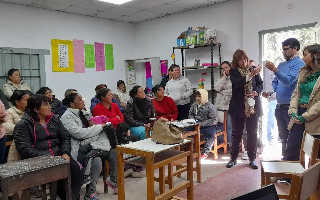 Junto a la comunidad, se pautaron obras para la EES N° 197 de Sáenz Peña