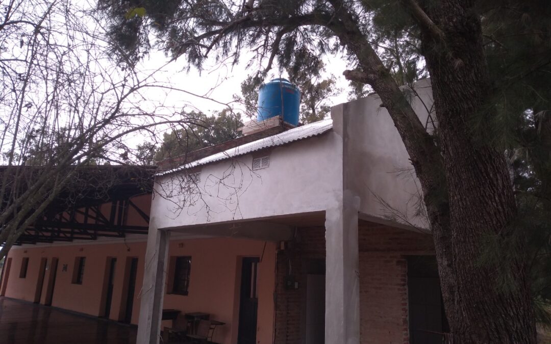 La obra de ampliación y refacción de la Escuela Primaria Nº 762 de Villa Ángela presenta un avance superior al 50 por ciento.