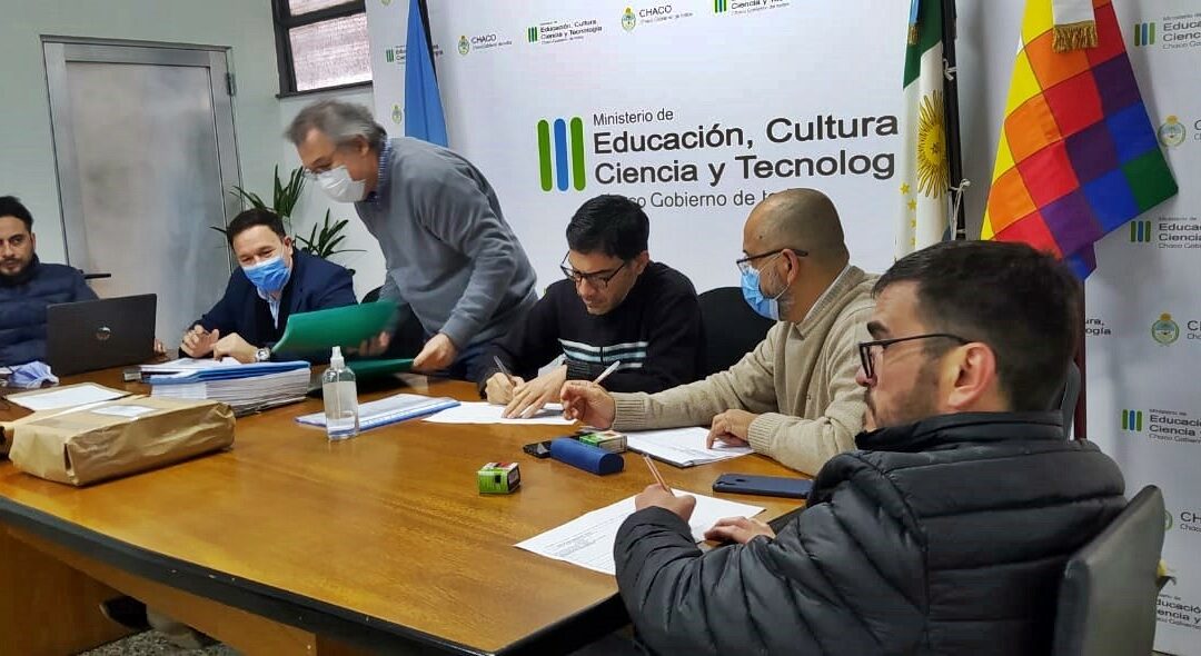 Abrieron sobres para la licitación de sustitución de tres escuelas del interior