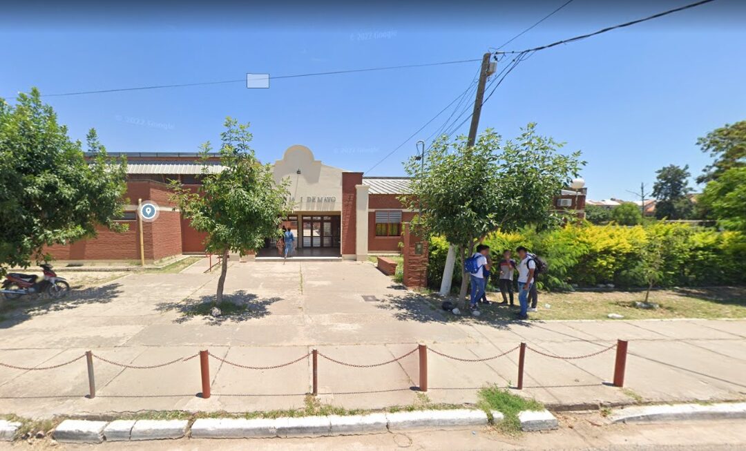 Estamos trabajando en las reparaciones de la E.E.T N° 16 en respuesta a los destrozos recientemente transcurridos en esta institución.