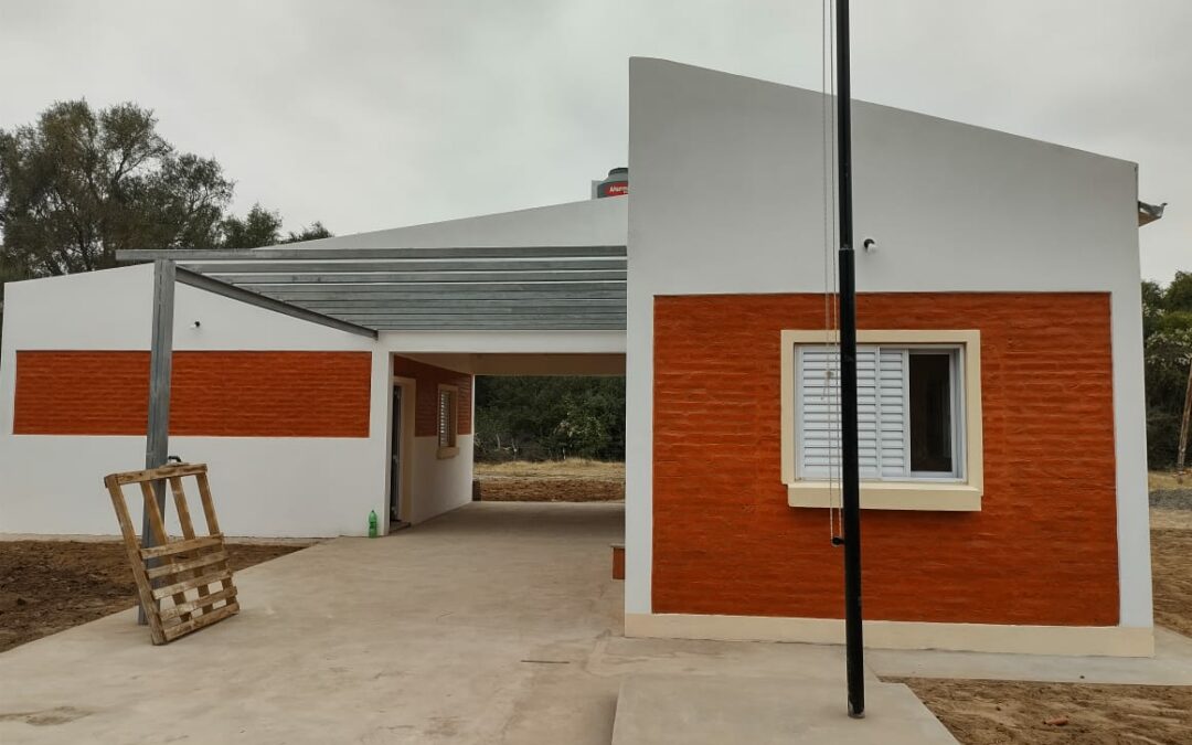 Se finalizó con el traslado de edificio de la E.E.P N° 705, en la localidad de General Pinedo. La obra fue posible mediante gestión del MECCyT, en convenio con el sector privado.