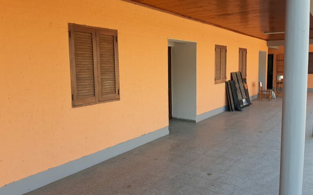 Avanzamos con las refacciones para la E.E.P N°64 “Luis Tristán Iglesias” en la Localidad de Presidencia Roque Sáenz Peña. La obra cuenta con un presupuesto oficial de $12,602,172.58.