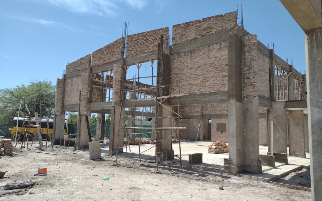 Iniciamos la construcción de una Escuela secundaria nueva en la Localidad de Villa Berthet, con un presupuesto oficial de $140.977.434,25 y un plazo de ejecución de 14 meses.