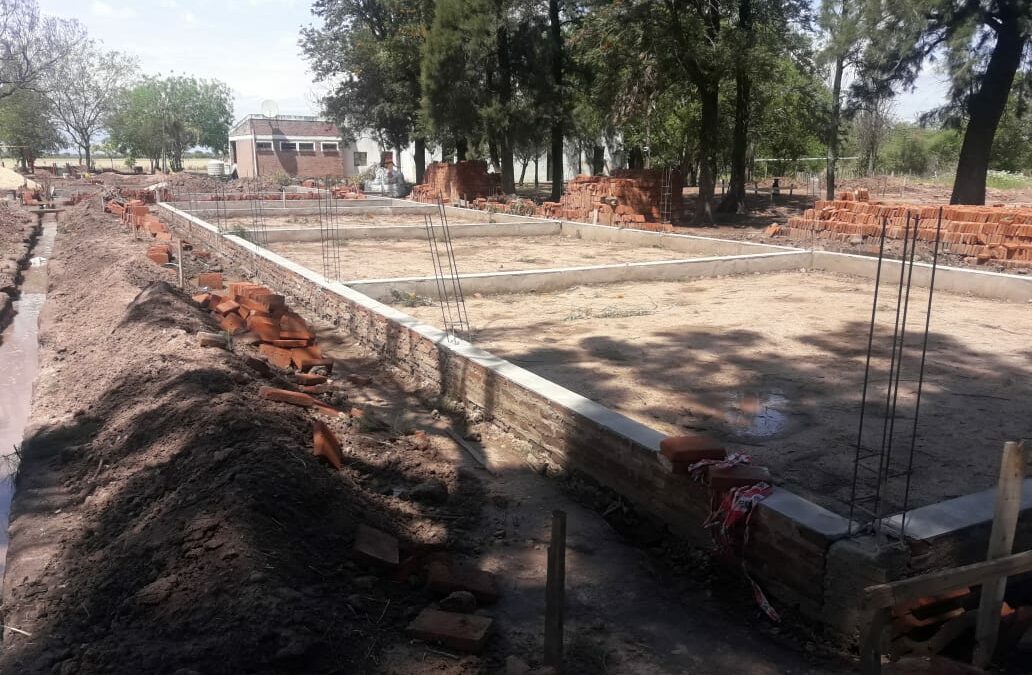 Seguimos avanzando con la obra de la sustitución de edificio para el Jardín de infantes anexo a la E.E.P N° 105 de la localidad de Sáenz Peña el presupuesto oficial de la obra es de $71.580.552,82 otorgado por Nación con un plazo de ejecución de 12 Meses.