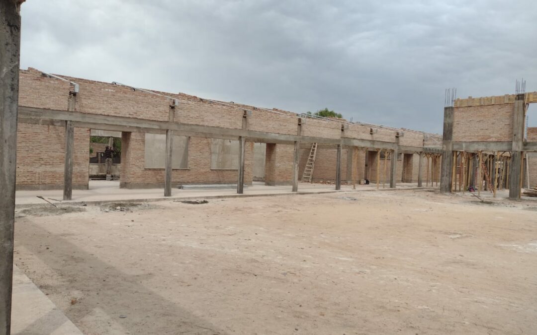 Avanzamos con la obra para la construcción de la Escuela Secundaria a crearse en la ciudad de San Bernardo, el presupuesto oficial es de $154.298.799,37 y el plazo de ejecución es de 14 meses.