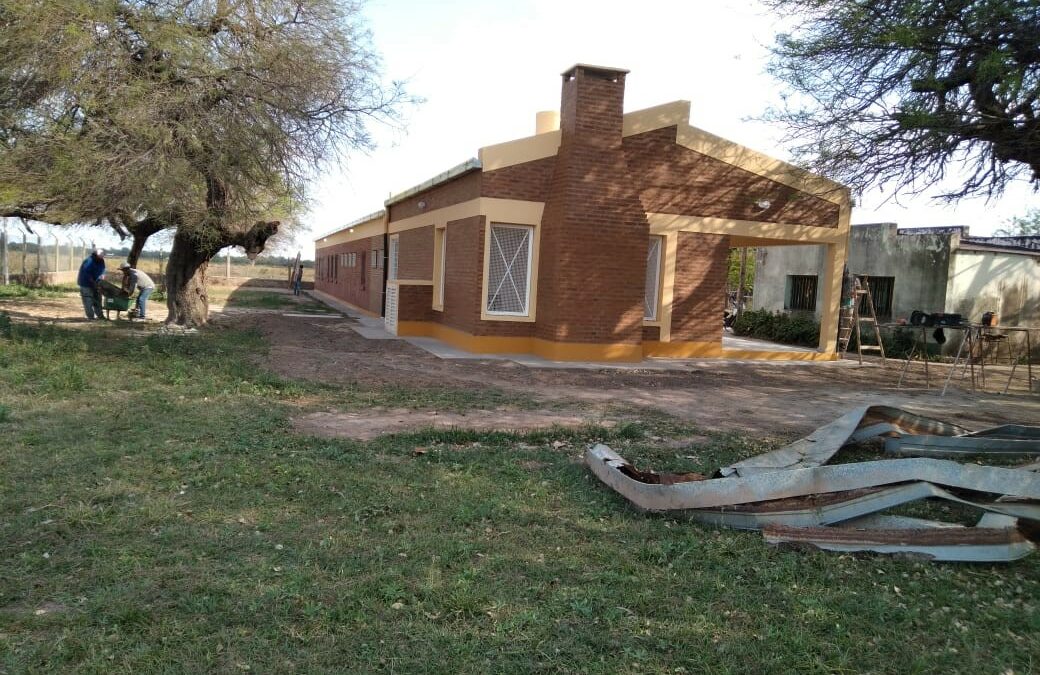 Avanzamos con las refacciones y la construcción de la cocina para la E.E.P N° 818, de la localidad de Pampa del Indio, la obra se lleva adelante con un presupuesto de  $10,816,057.22 a través del Programa 37.