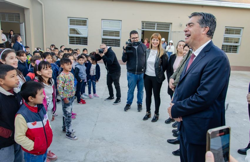 EL GOBIERNO HABILITÓ LAS OBRAS DE REFACCIÓN DE LA ESCUELA N° 43 DE BARRANQUERAS