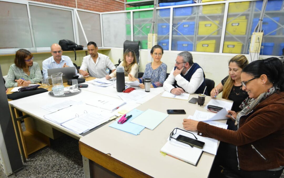 NUEVO CRONOGRAMA: EL 23 DE OCTUBRE SERÁN LAS ELECCIONES DOCENTES Y NO DOCENTES