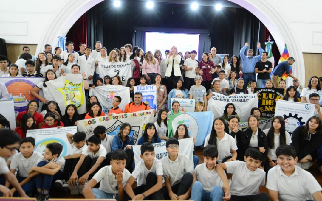 Estudiantes de 30 Clubes de Ciencia vivieron la experiencia de ser “científicos por un día”
