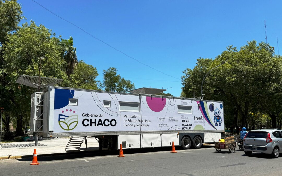 EDUCACIÓN PROPONE «VERANO TECNOLÓGICO» EN LA PLAZA 25 DE MAYO DE RESISTENCIA