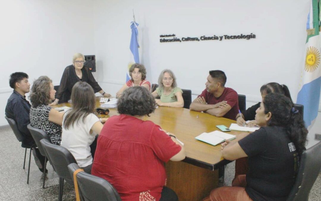 LA CARTERA EDUCATIVA PLANIFICA TRABAJO EN TERRITORIO PARA FORTALECER LA EDUCACIÓN INTERCULTURAL Y PLURILINGÜE EN TODA LA PROVINCIA