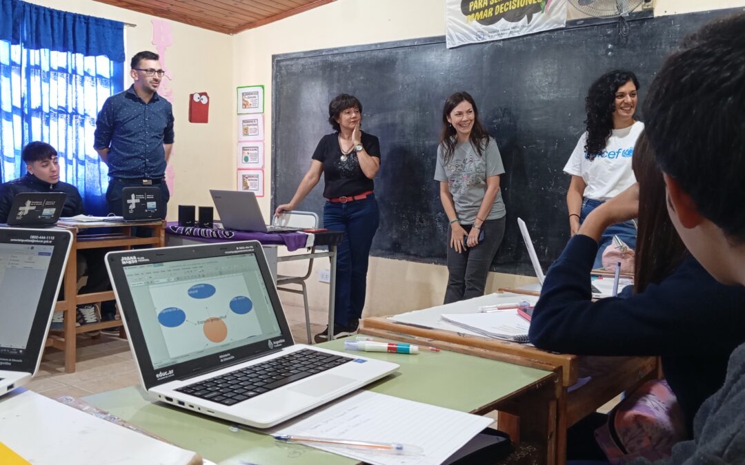 ESCUELAS RURALES MEDIADAS POR TIC: REPRESENTANTES DE EDUCACIÓN Y DE UNICEF RECORRIERON SEDES EN CHARADAI