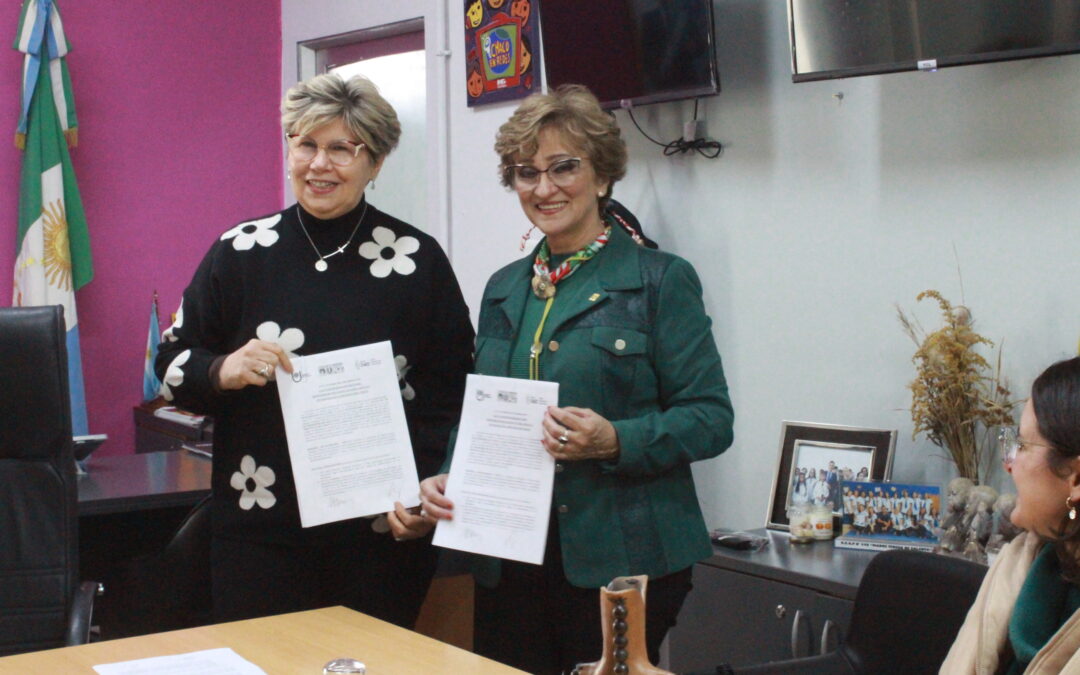 EDUCACIÓN Y LA FACULTAD DE HUMANIDADES ACUERDAN PASANTÍAS Y PRÁCTICAS PROFESIONALES PARA ESTUDIANTES EN INSTITUCIONES ESCOLARES