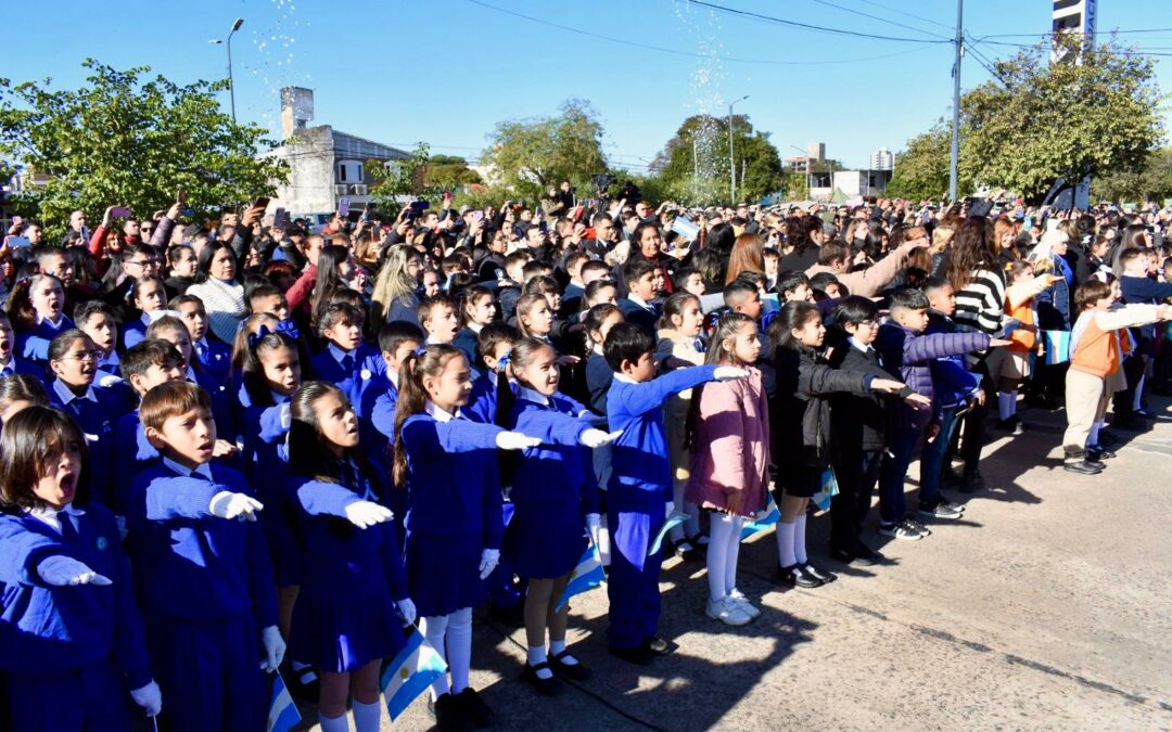”PROMETER LEALTAD A LA BANDERA ES PROMETER RESPETO AL OTRO” MANIFESTÓ EL GOBERNADOR ZDERO