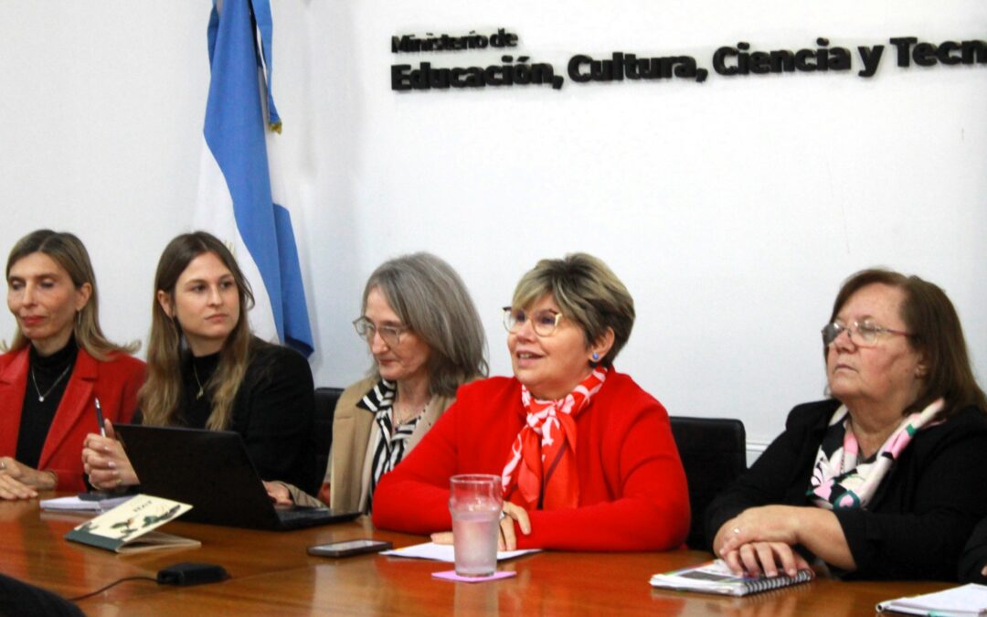 LA MINISTRA NAIDENOFF ANUNCIÓ LA PUESTA EN MARCHA DEL PROGRAMA ESCUELAS ALFA EN RED