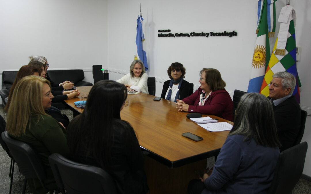 AUTORIDADES AGRADECIERON EL TRABAJO DE LA JUNTA ELECTORAL DOCENTE Y DE LA JUNTA AD HOC