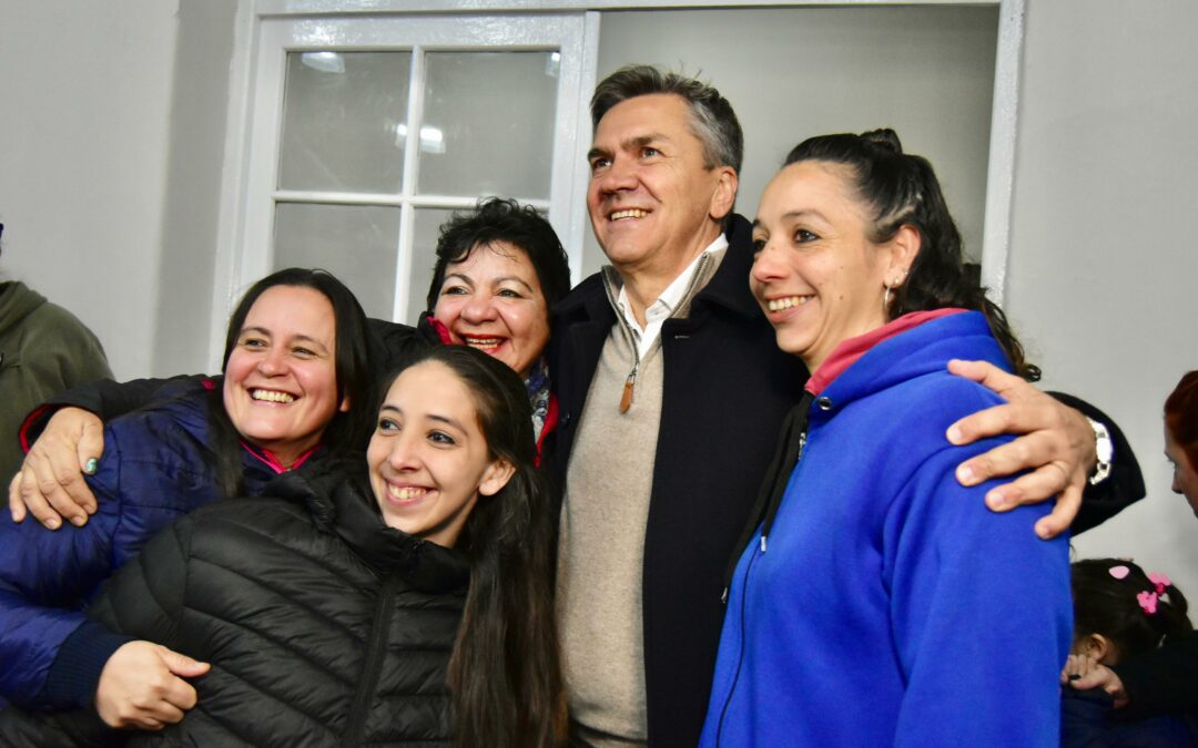 PRIMERA ETAPA: EL GOBERNADOR ZDERO HABILITÓ HOY LAS REFACCIONES DE LA CENTENARIA ESCUELA N° 10 DE COLONIA BENÍTEZ