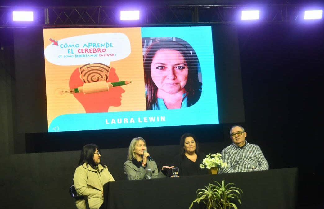 RED APRENDE: MÁS DE 18 MIL DOCENTES DE SECUNDARIA SE CAPACITARON EN “NUEVAS FORMAS DE ENSEÑAR Y DE APRENDER”