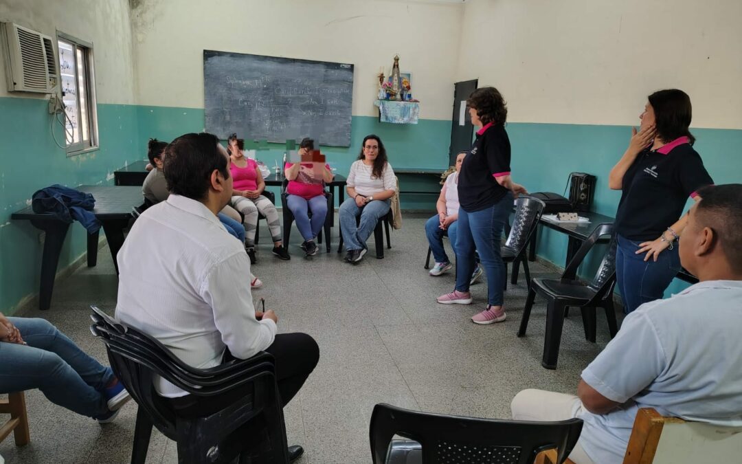 El Ministerio de Educación impulsa actividades de lectoescritura en unidades penitenciarias