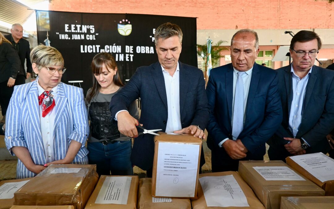 EL GOBERNADOR ZDERO PRESIDIÓ LA APERTURA DE SOBRES PARA LA CONSTRUCCIÓN DE LA EFP N°14 Y LA REFACCIÓN INTEGRAL DE LA EET N°5