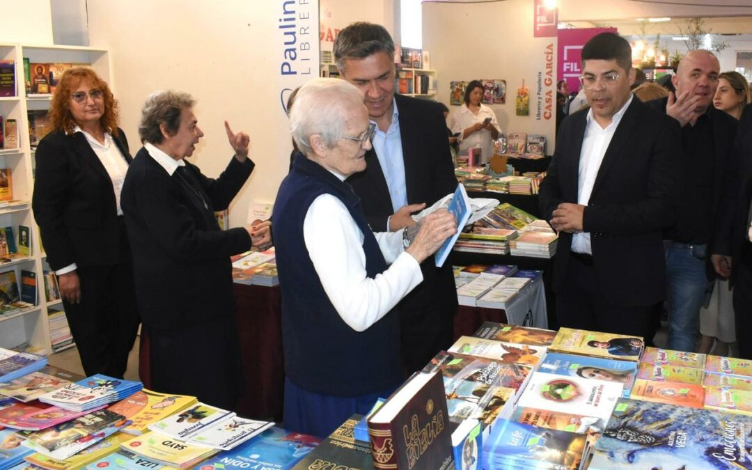 EL GOBERNADOR ZDERO ABRIÓ LA XVIIª FERIA IBEROAMERICANA DEL LIBRO CHACO 2025: “LA FIL YA ES DE TODA LA REGIÓN, NOS TRASCIENDE”