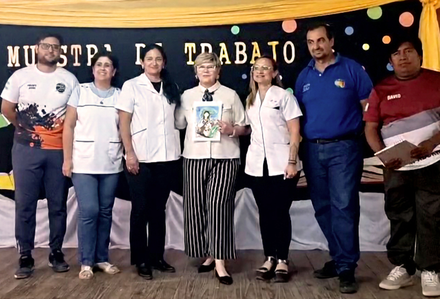 LA MINISTRA NAIDENOFF ACOMPAÑÓ LA MUESTRA ANUAL PEDAGÓGICA DE LA ESCUELA PRIMARIA N° 14 DE COLONIA ABORIGEN QUE SE DESTACA POR SUS BUENAS PRÁCTICAS EN LECTOESCRITURA