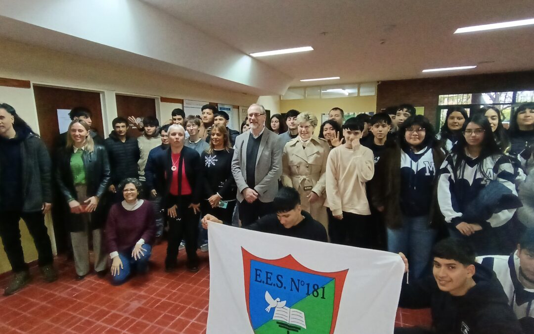 EDUCACIÓN VALORÓ INICIATIVA DEL CONICET QUE ACERCA LA INVESTIGACIÓN A ESTUDIANTES DE LA ESCUELA SECUNDARIA N° 181 DE VILLA RÍO BERMEJITO