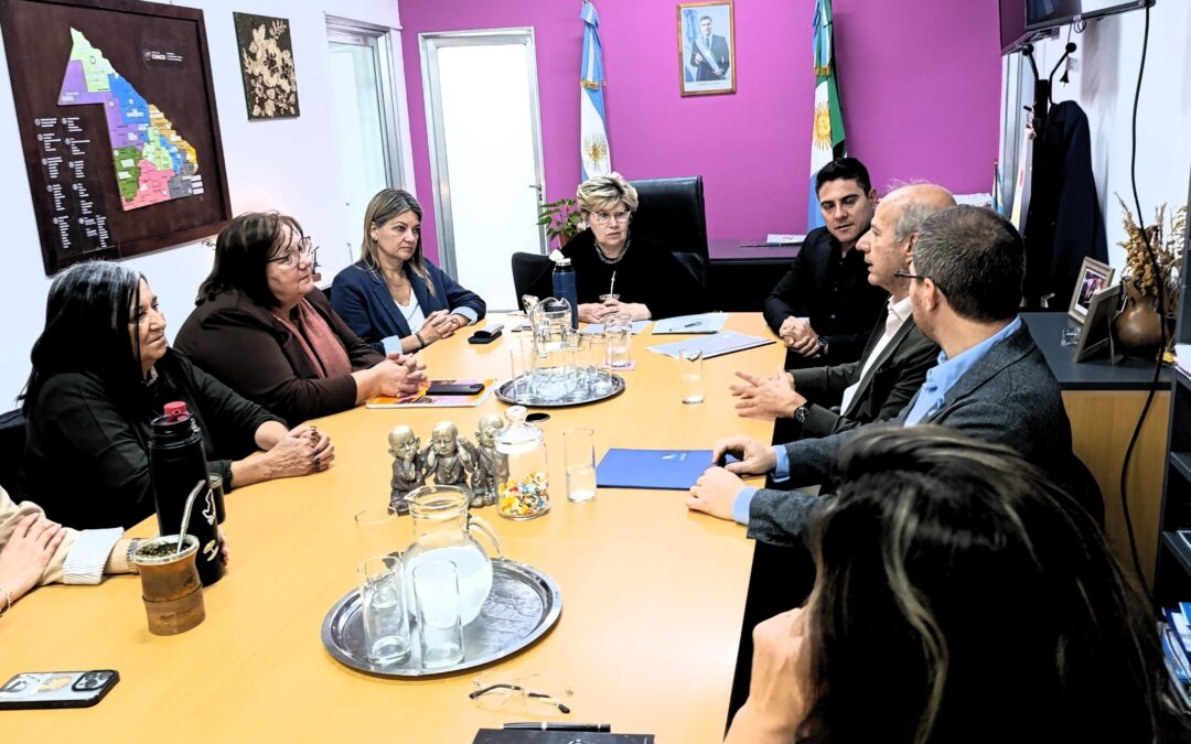 Educación y Fundación Bunge y Born acuerdan acciones de capacitación docente y propuestas innovadoras para todos los niveles