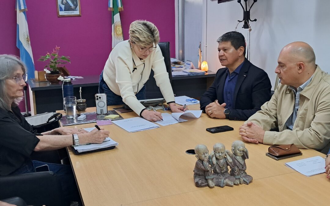 EL MINISTERIO DE EDUCACIÓN ACORDÓ CON LA FECHACO PROMOVER CAPACITACIONES EN OFICIOS PARA FORTALECER EL DESARROLLO LOCAL